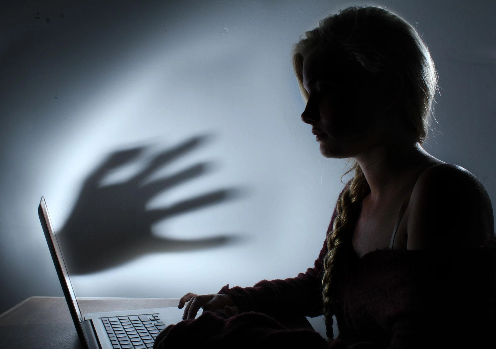 EDITORIAL | A infância em risco: os perigos ocultos da internet